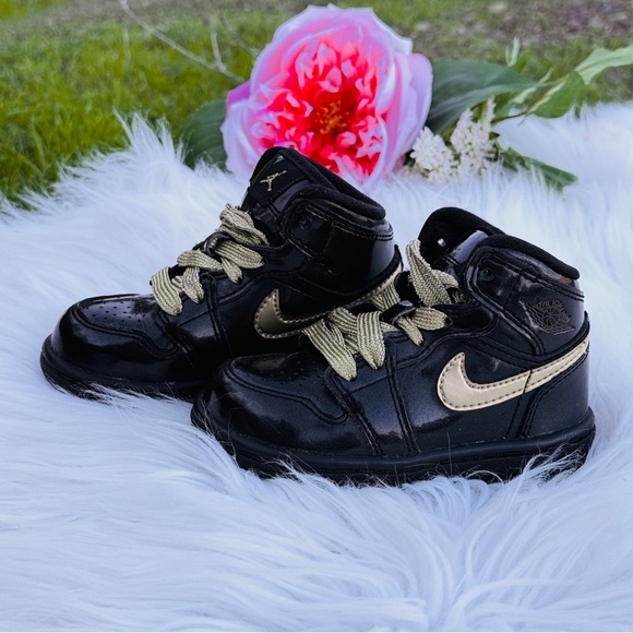 Baby/Toddler Jordan 1 Patent Black & Metallic Gold Sneakers